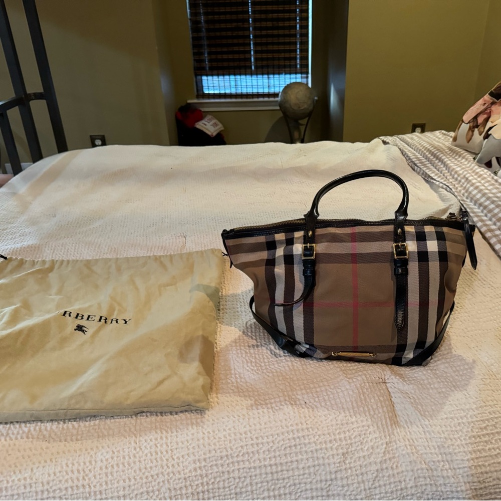 Authentic Burberry Nova Check Tote